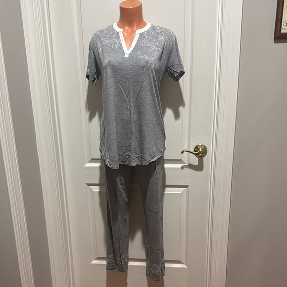 Soma Other - SOMA 2p Pajama Split V Neck Top Pants Set Gray White XS $55 GUC